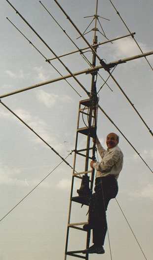 Ezzat, SU1ER on the tower.